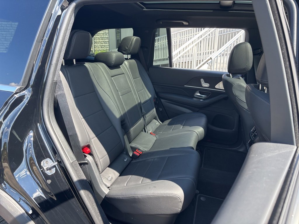 Used 2025 Mercedes-Benz GLS 450 4MATIC image 15