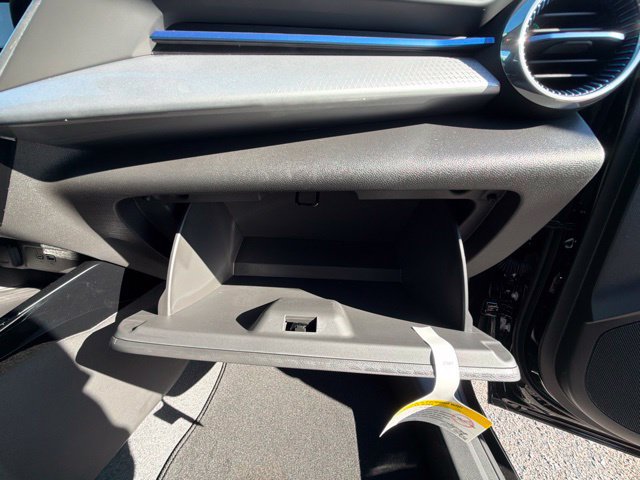 New 2026 Chevrolet Trax LT w/ Sunroof Package FWD image 23