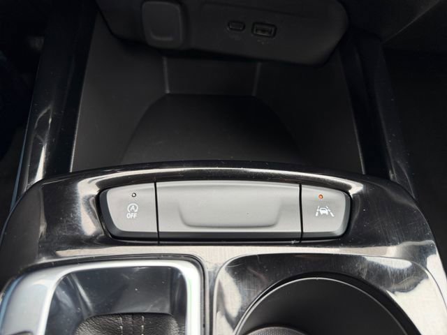 Used 2025 Chevrolet Trax LT w/ LT Convenience Package image 23