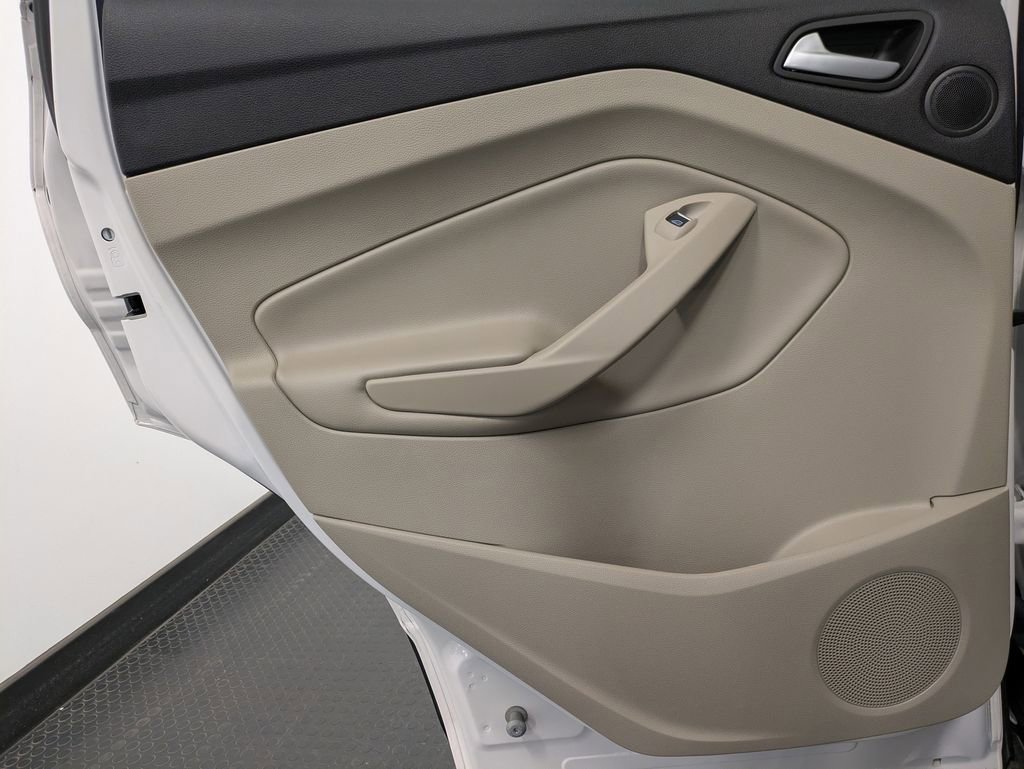 Used 2019 Ford Escape Titanium AWD/4WD image 22