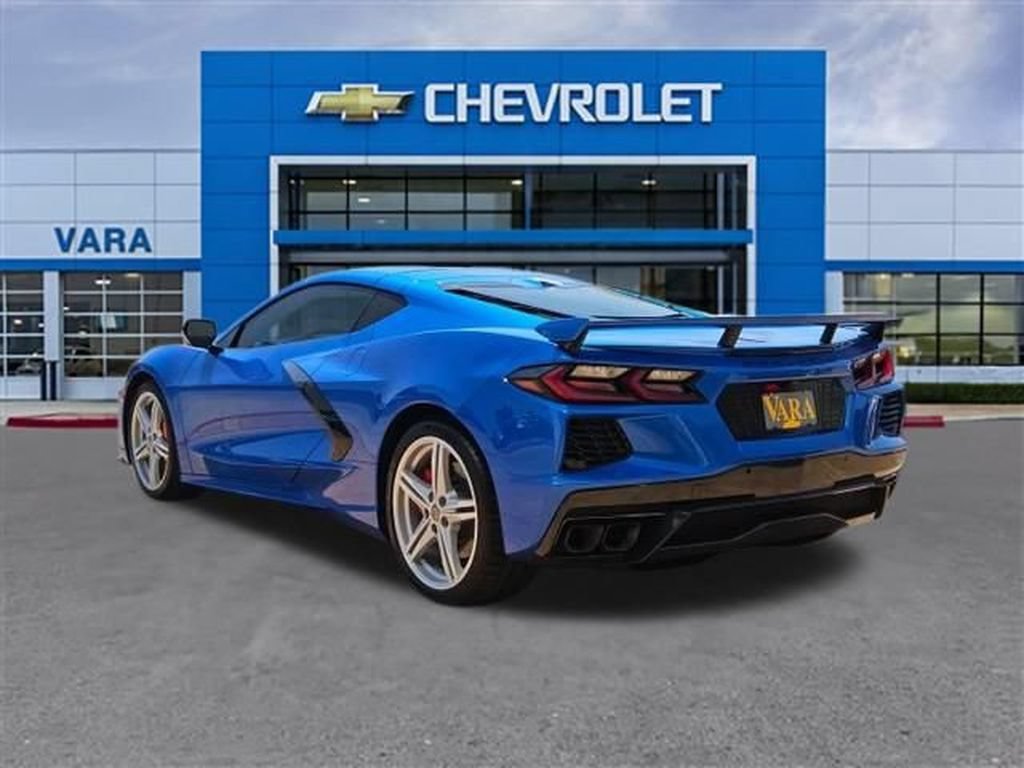 Used 2025 Chevrolet Corvette Stingray Coupe w/ Z51 Performance Package RWD image 3