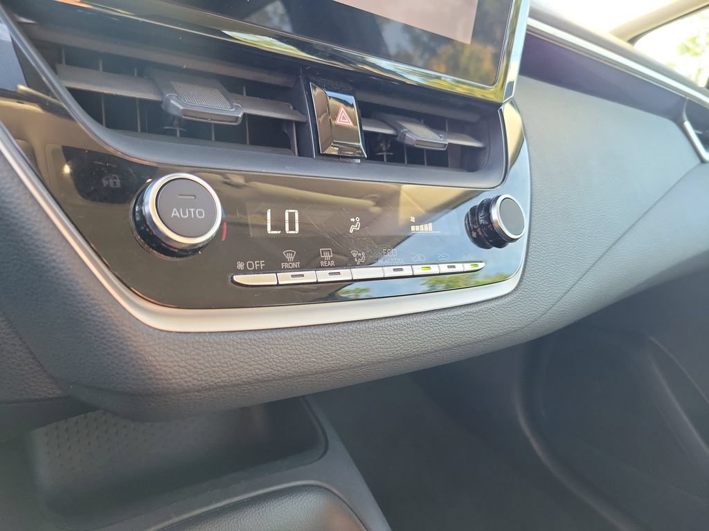 Used 2024 Toyota Corolla LE FWD image 23