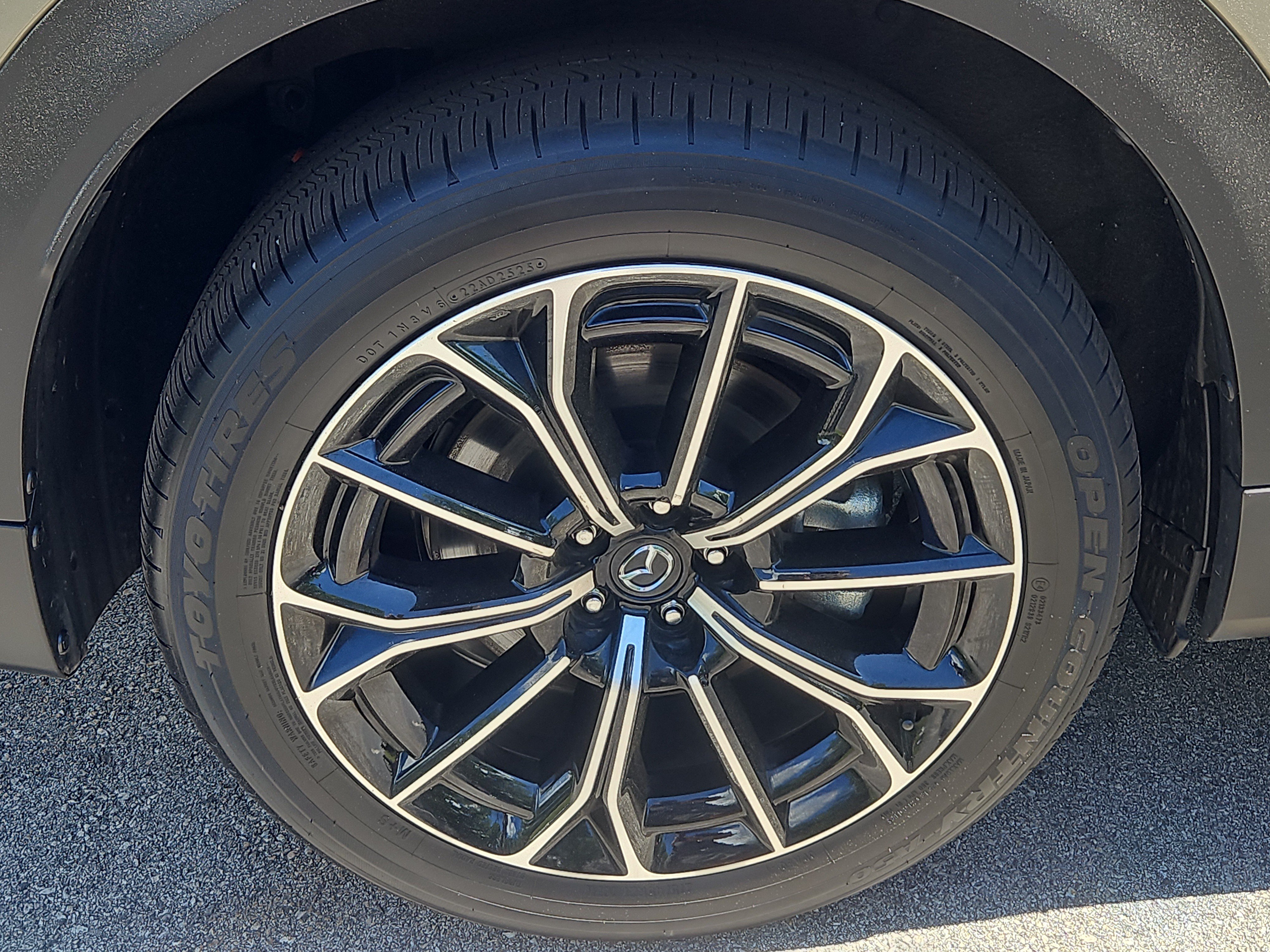 Certified 2025 MAZDA CX-70 Plug-In Hybrid w/ Premium Pkg AWD/4WD image 31