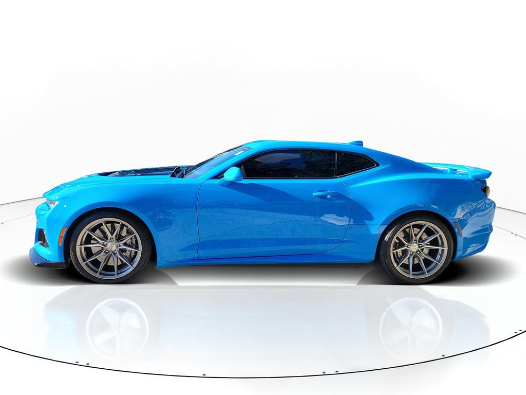 Used 2022 Chevrolet Camaro ZL1 image 4