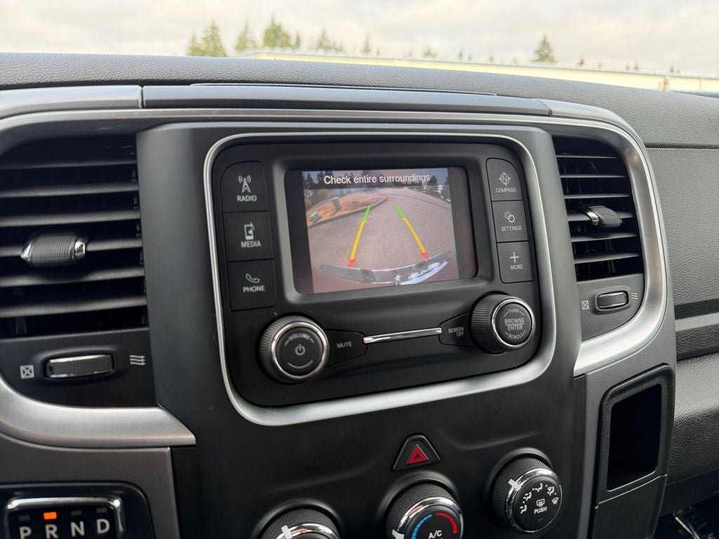 Used 2022 RAM 1500 Classic SLT AWD/4WD image 17