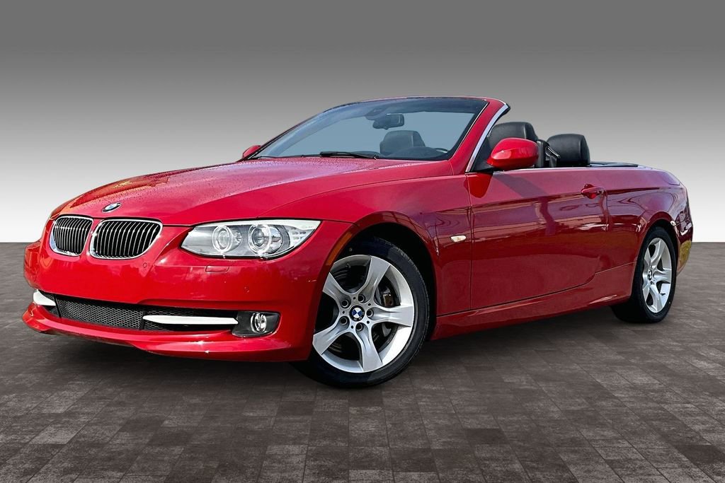 Used 2013 BMW 335i Convertible image 2