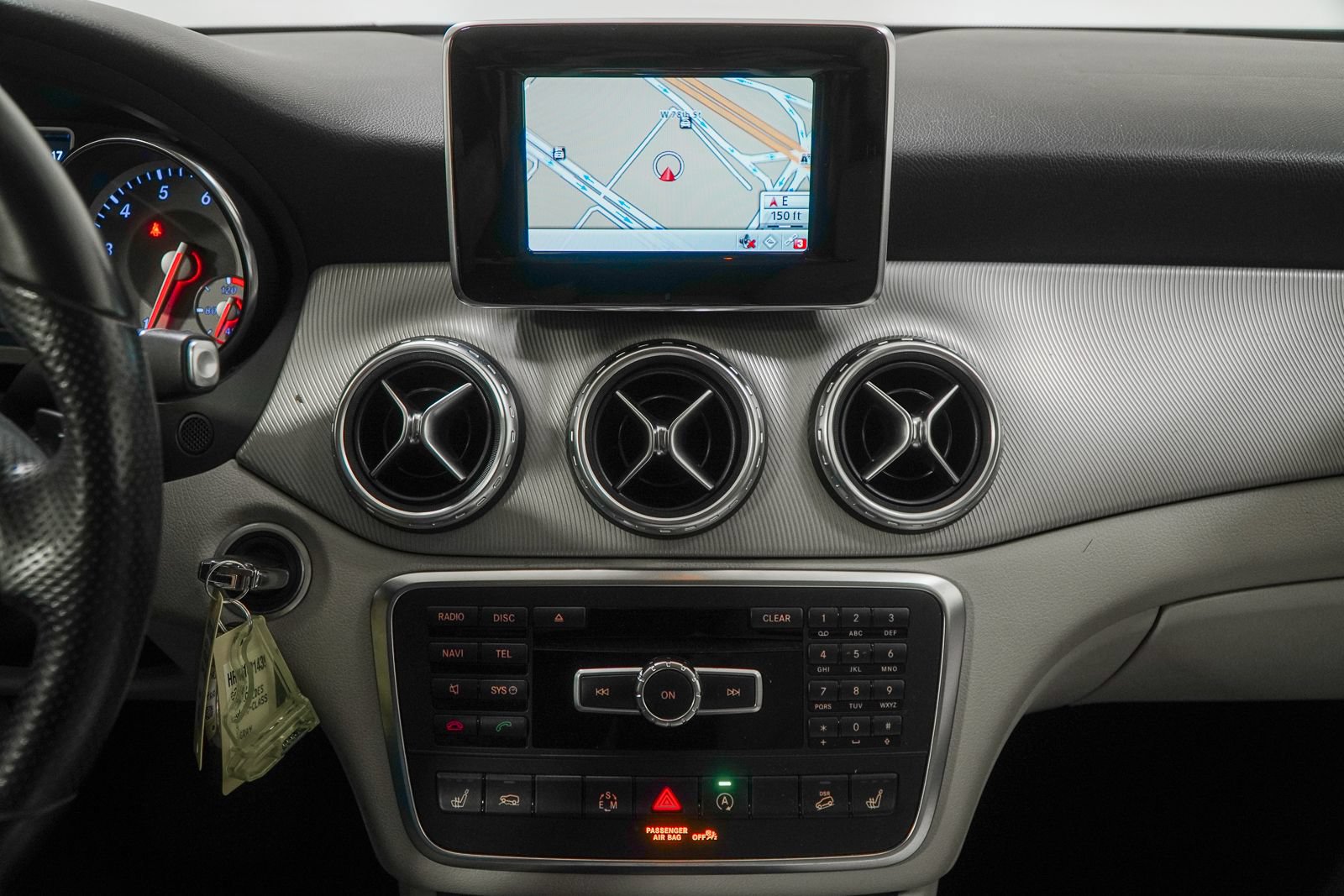 Used 2015 Mercedes-Benz GLA 250 4MATIC image 28
