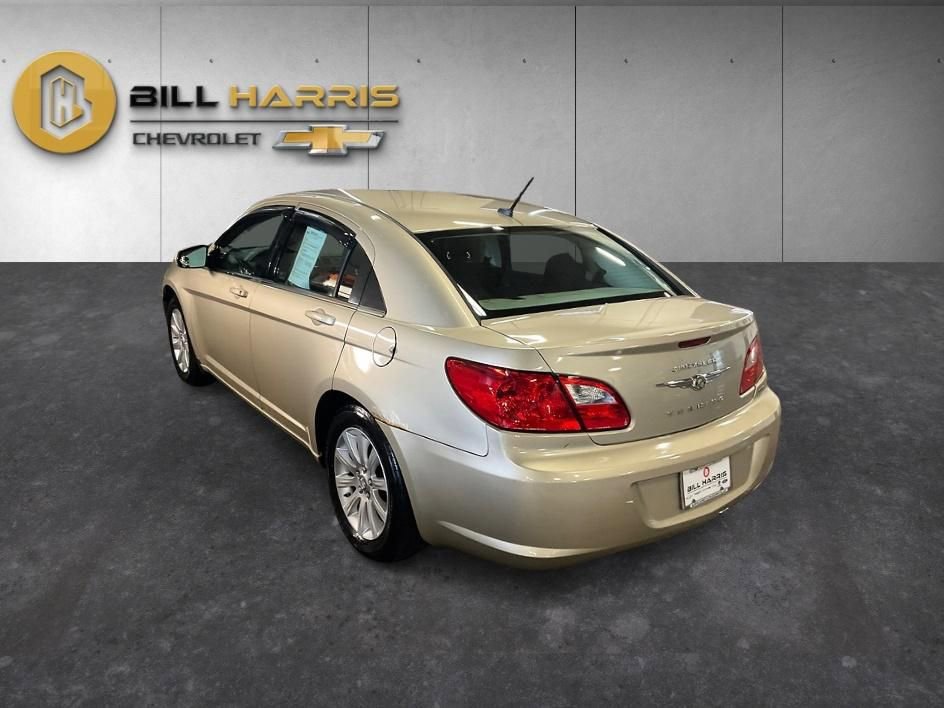 Used 2010 Chrysler Sebring Limited image 12