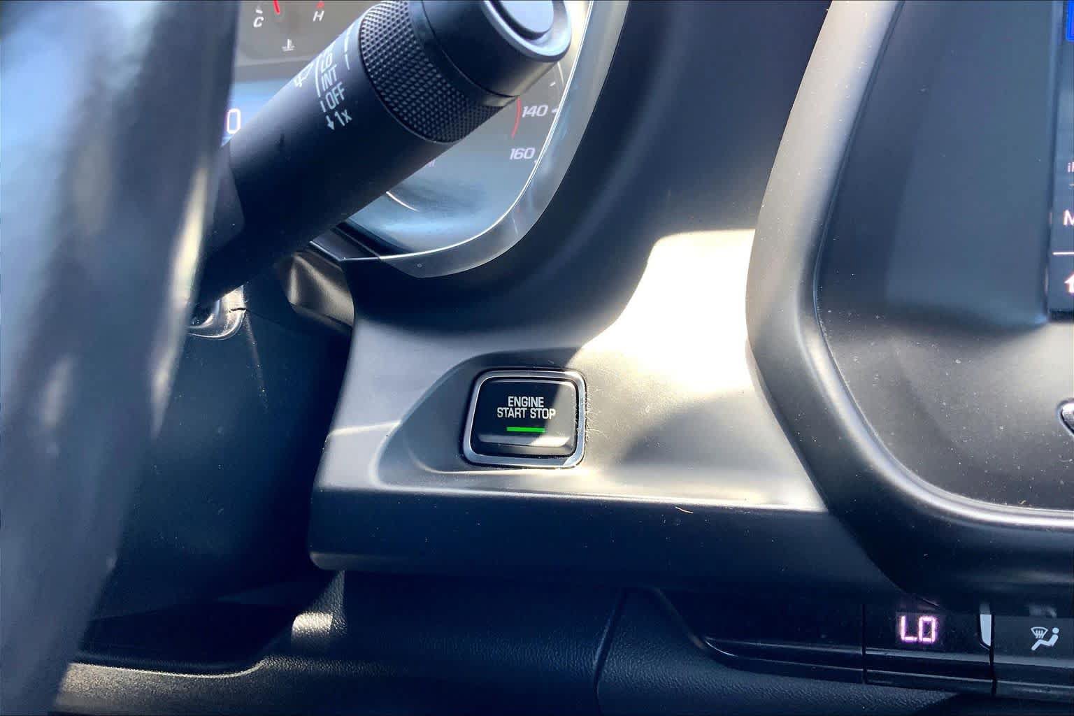 Used 2020 Chevrolet Camaro LT RWD image 31
