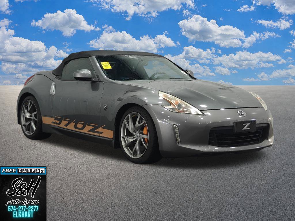 Used 2014 Nissan 370Z Touring w/ Sport Package RWD image 3