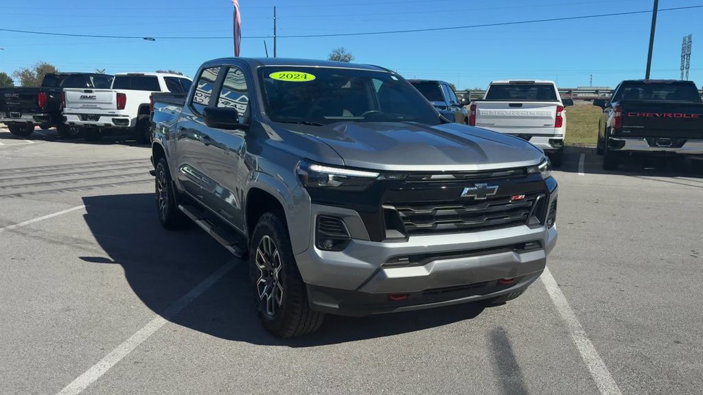 Used 2024 Chevrolet Colorado Z71 w/ Z71 Convenience Package 2 AWD/4WD image 9