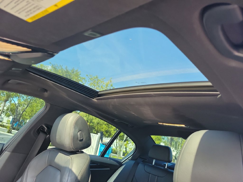Used 2019 BMW 530e w/ Convenience Package RWD image 30