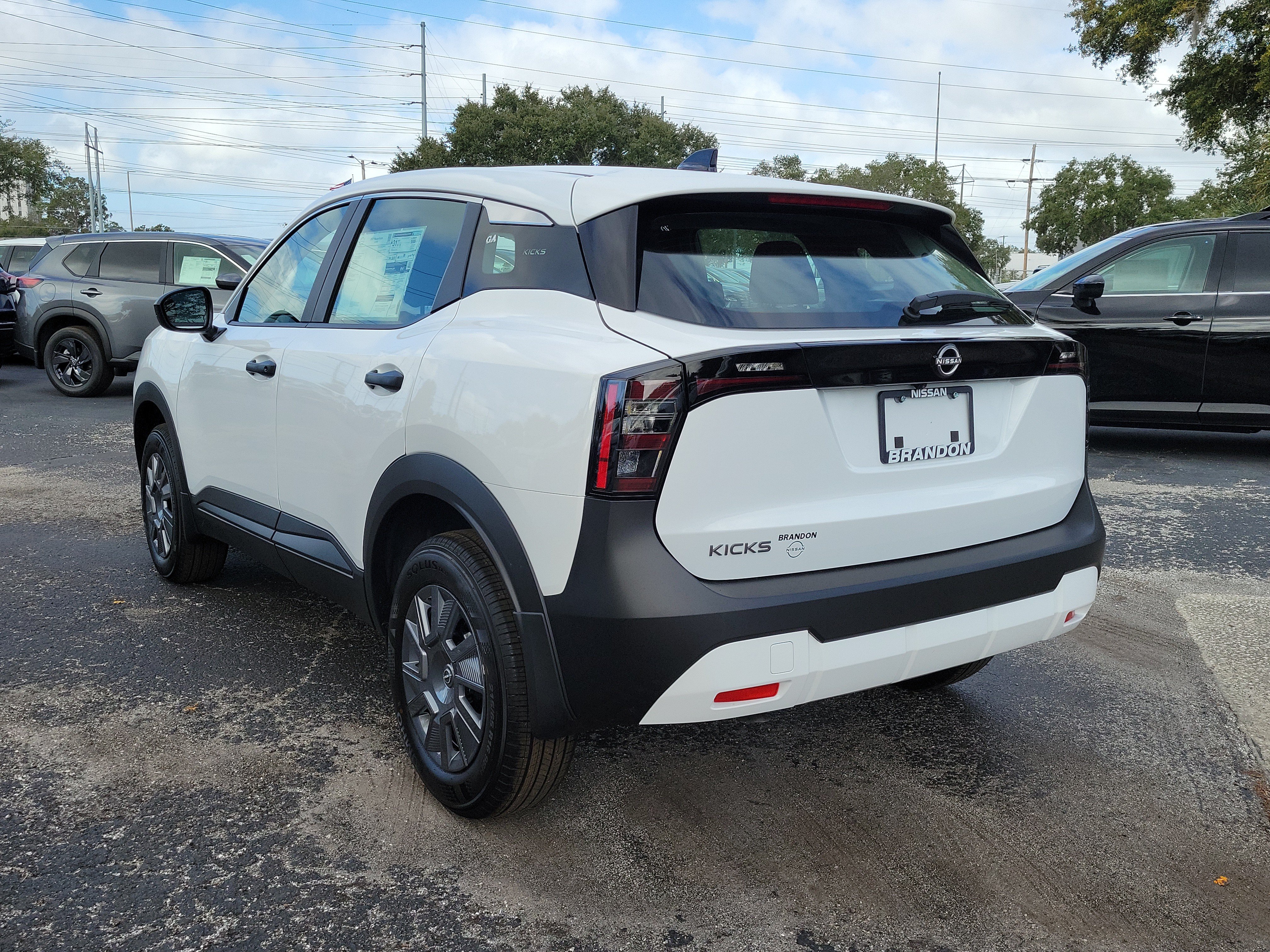 New 2027 Nissan Kicks S FWD image 5
