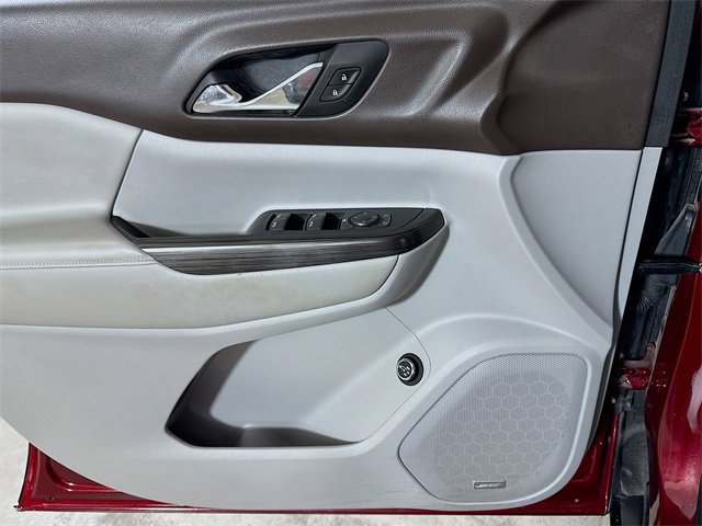 Used 2018 GMC Acadia SLT image 16