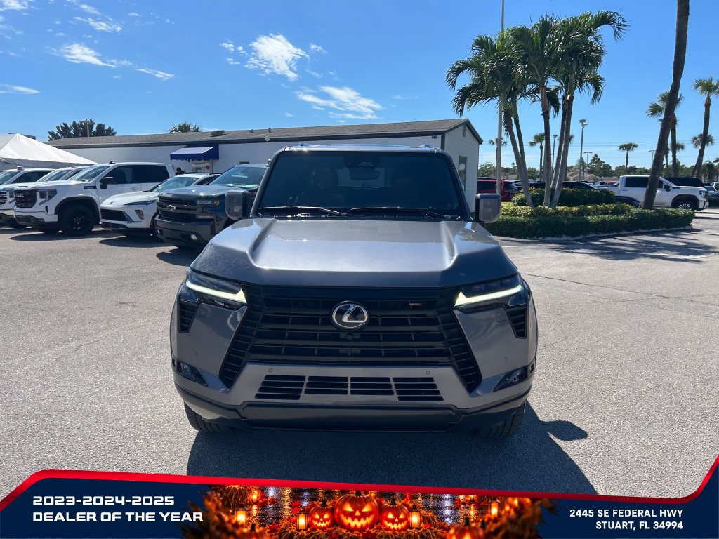 Used 2025 Lexus GX 550 w/ Cold Area Package AWD/4WD image 2