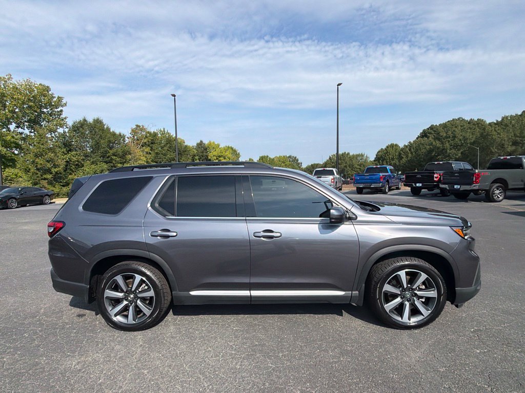 Used 2025 Honda Pilot Touring image 43