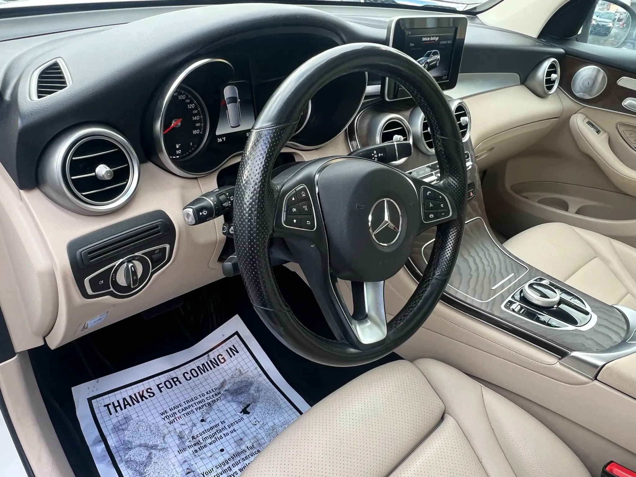 Used 2019 Mercedes-Benz GLC 300 4MATIC w/ Premium Package image 24