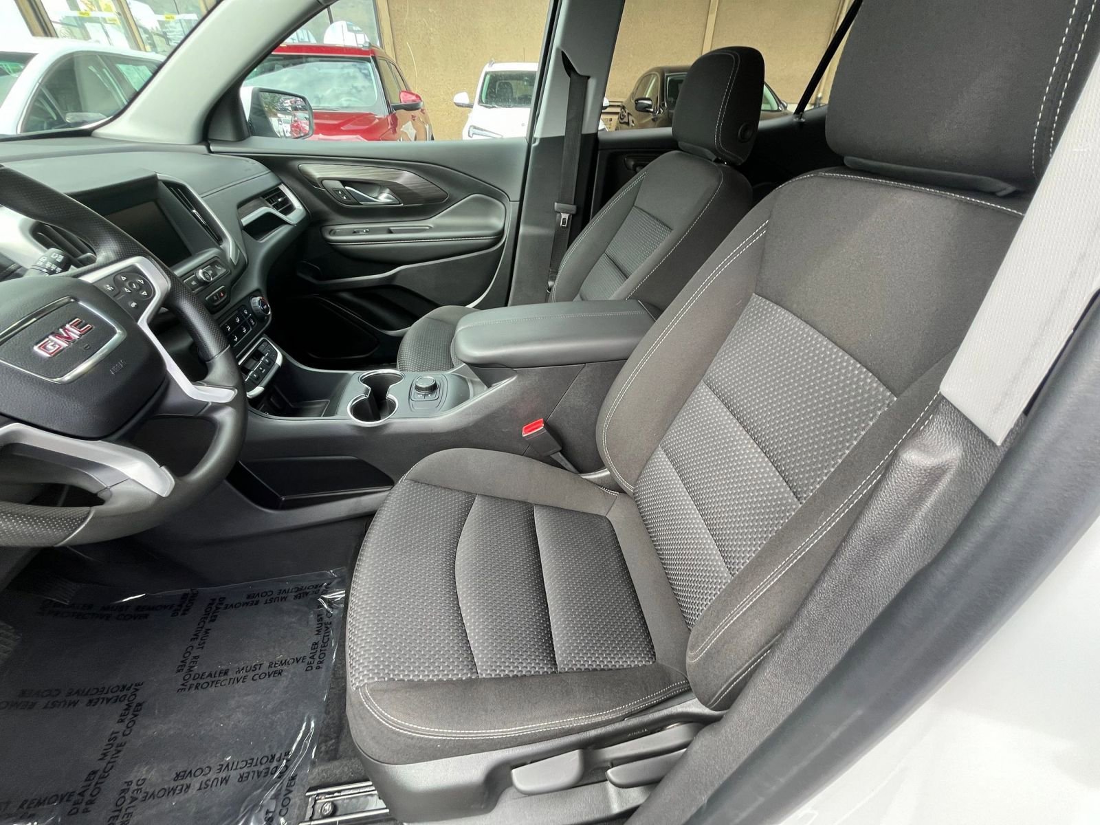 Used 2024 GMC Terrain SLE image 28