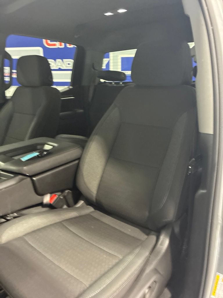 Used 2026 Chevrolet Silverado 1500 LT AWD/4WD image 16