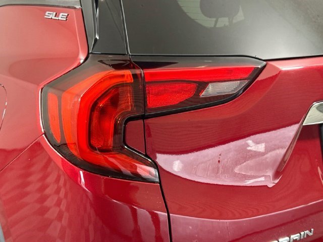 Used 2020 GMC Terrain SLE FWD image 35