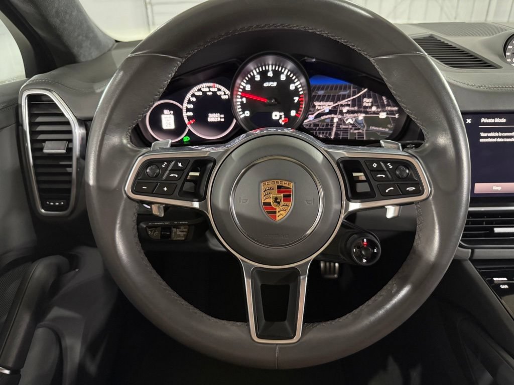 Used 2022 Porsche Cayenne GTS AWD/4WD image 37