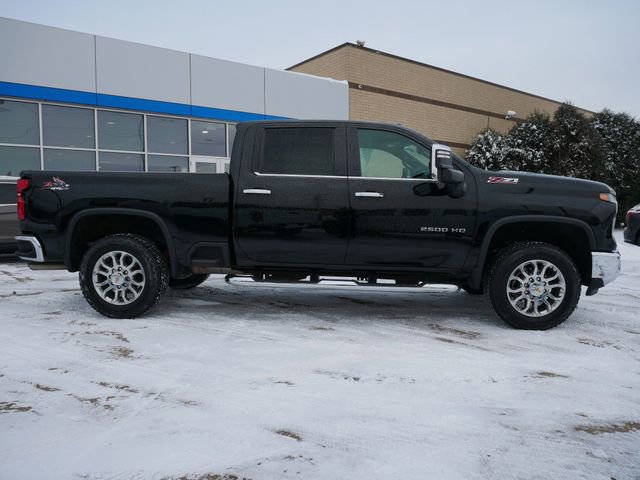 Used 2024 Chevrolet Silverado 2500 LTZ w/ LTZ Convenience Package image 8