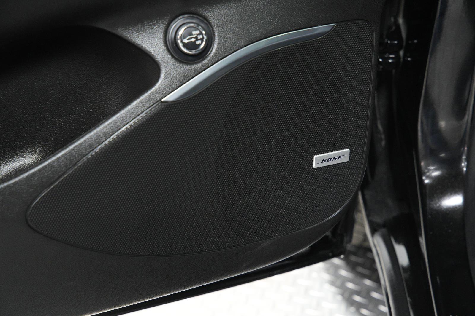 Used 2024 Buick Enclave Essence w/ Experience Buick Package image 27