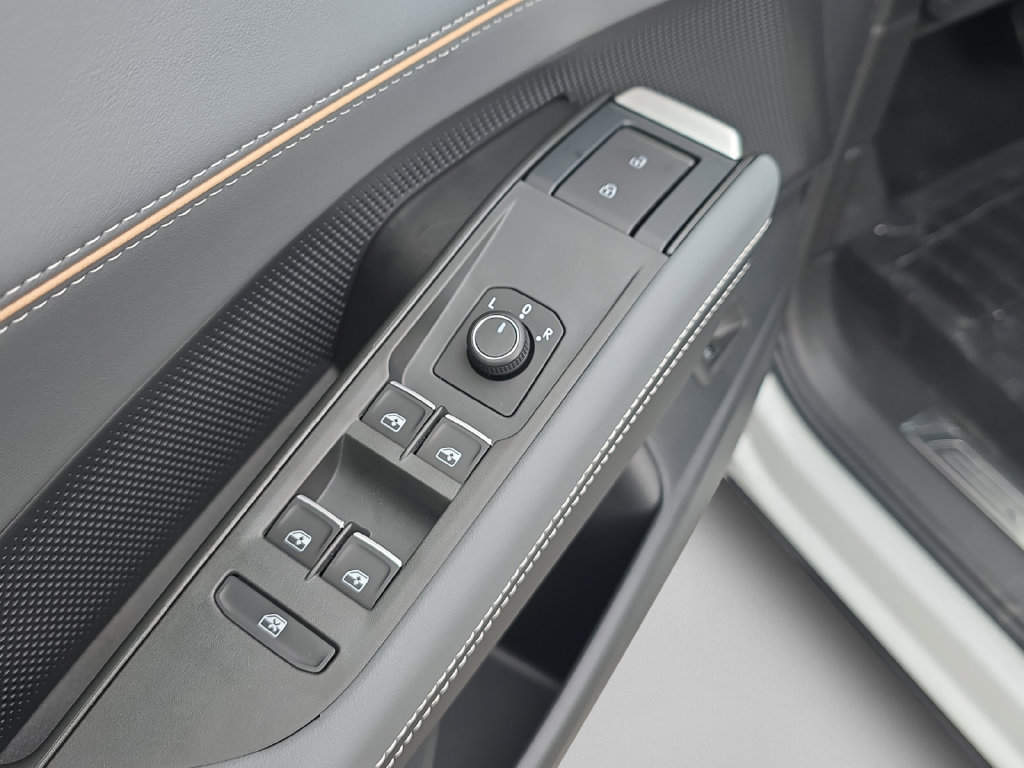New 2027 Volkswagen Atlas SE FWD image 21