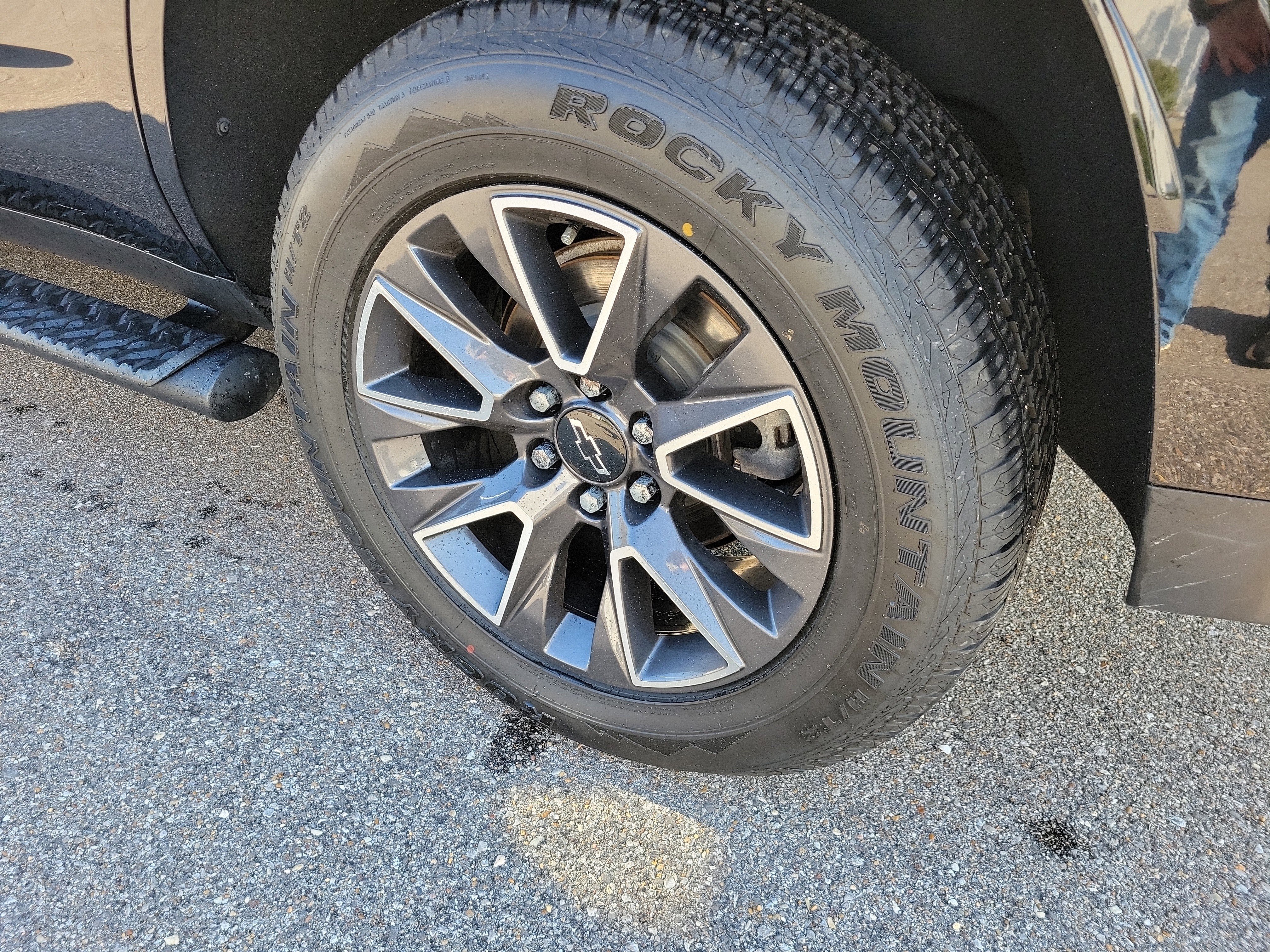 Used 2021 Chevrolet Tahoe Z71 w/ Luxury Package image 27