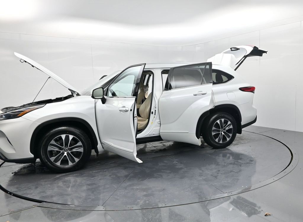 Used 2022 Toyota Highlander XLE image 77