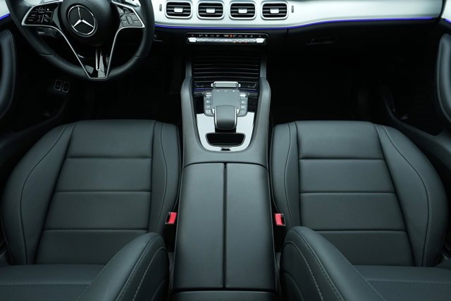 Certified 2025 Mercedes-Benz GLE 450e 4MATIC image 29