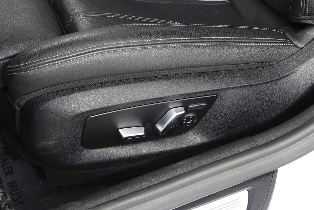 Used 2019 BMW 530e 530e iPerformance w/ M Sport Package image 23