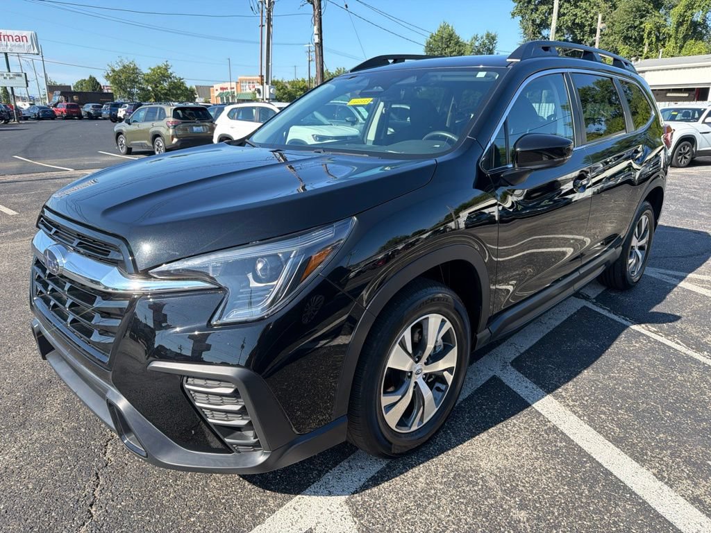 Used 2025 Subaru Ascent Premium AWD/4WD image 3