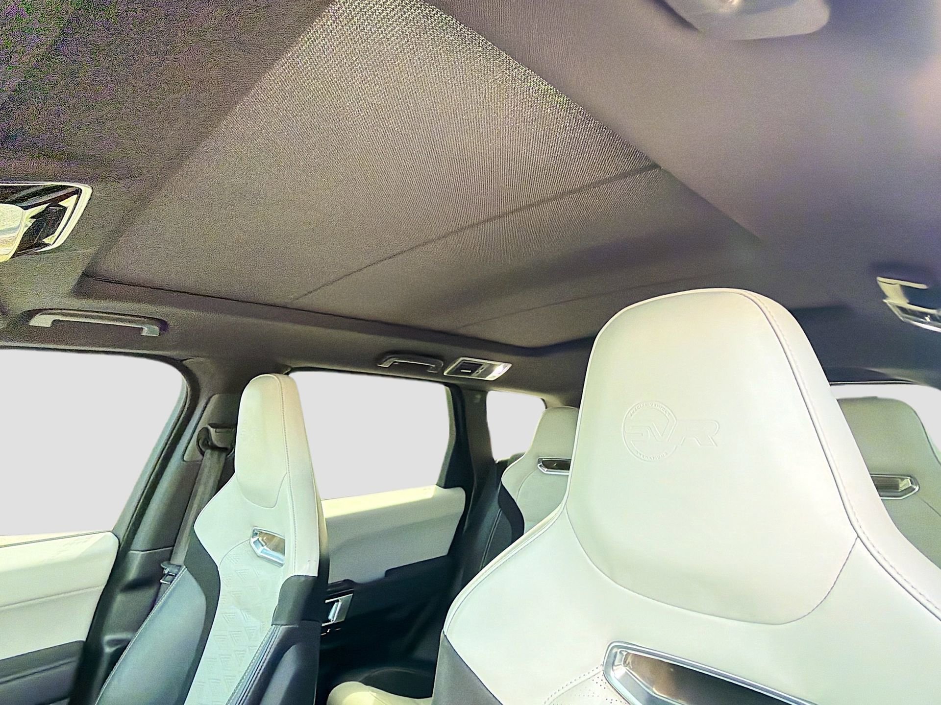 Used 2020 Land Rover Range Rover Sport SVR image 27