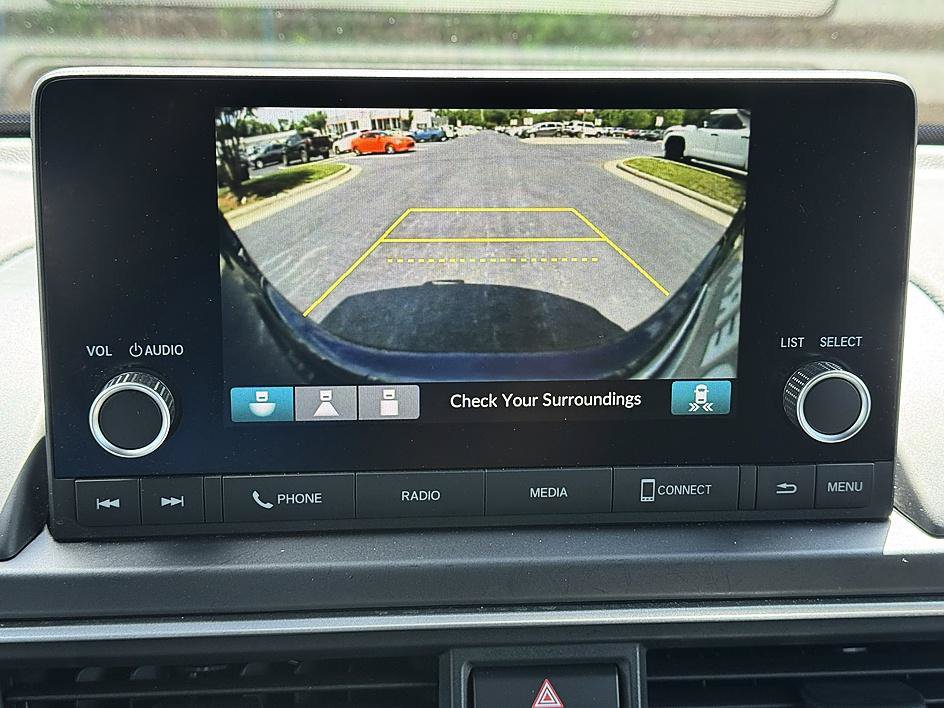 Used 2025 Honda Pilot Sport image 14