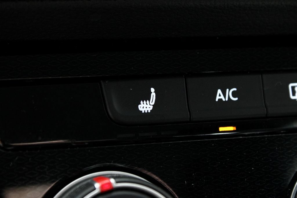 Used 2025 Volkswagen Taos S AWD/4WD image 4