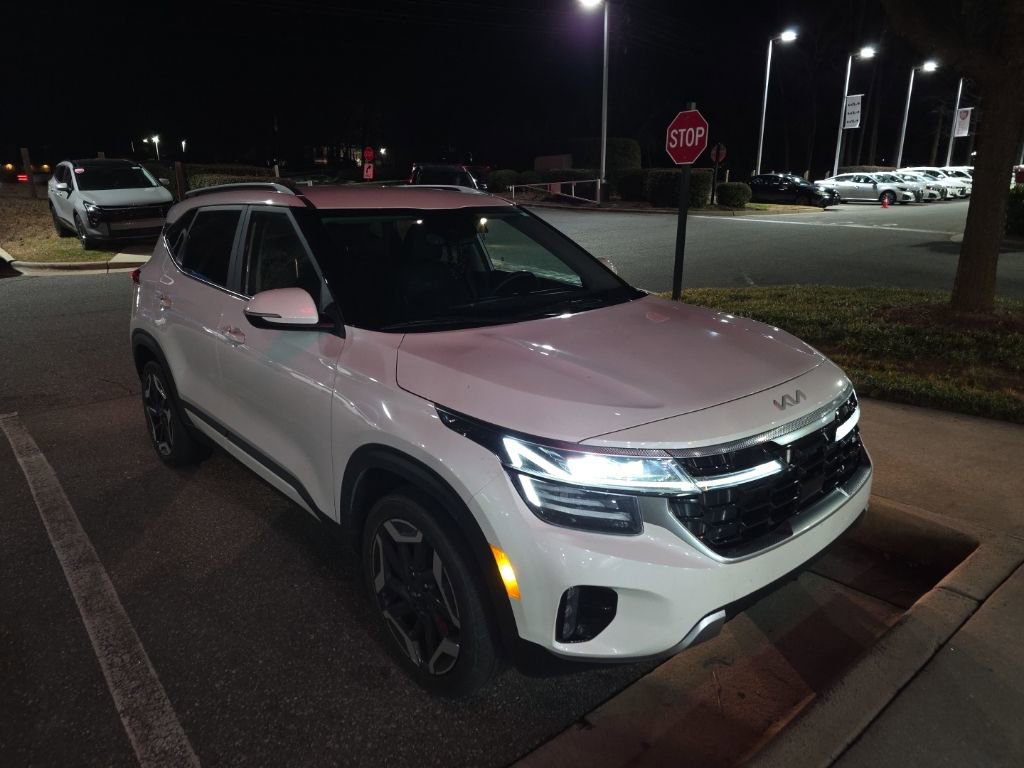 Used 2024 Kia Seltos SX image 2