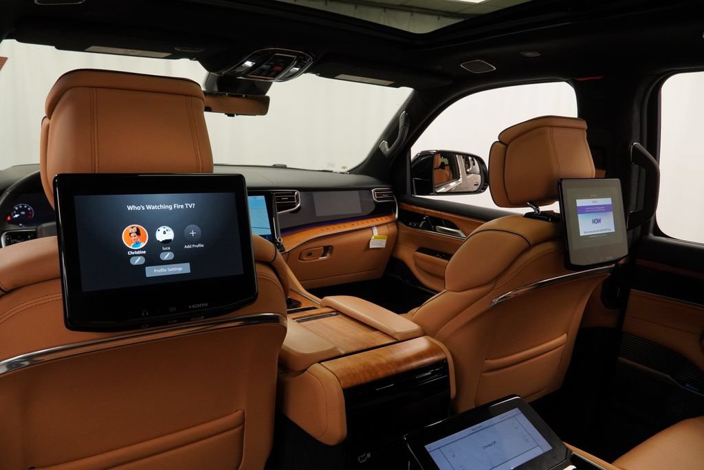 Certified 2024 Jeep Grand Wagoneer Series III w/ Rear Seat Video Group 1 AWD/4WD image 25