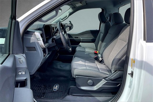 Used 2024 Ford F250 XL w/ Snow Plow/Camper Package image 20