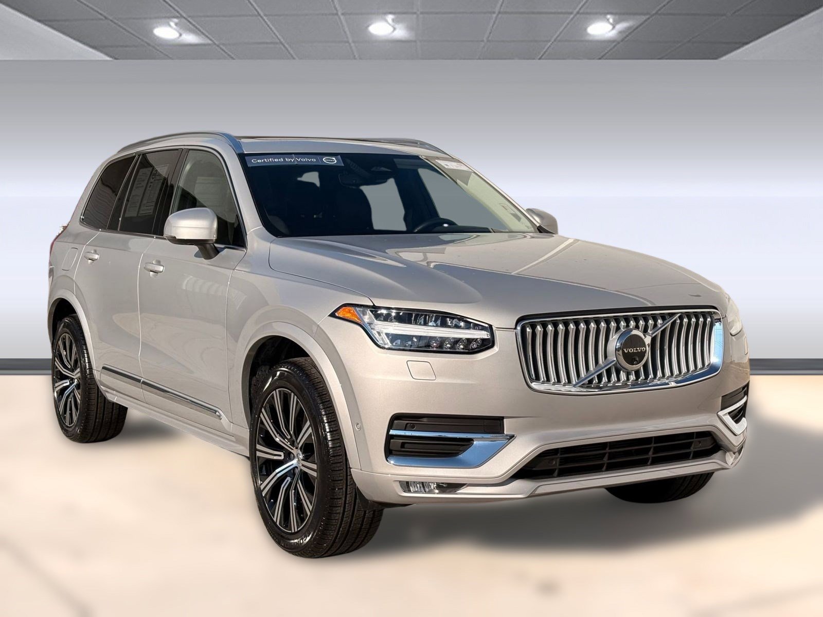 Certified 2025 Volvo XC90 B6 Plus image 6