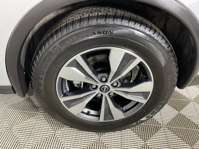 Used 2023 Nissan Murano SV FWD image 9