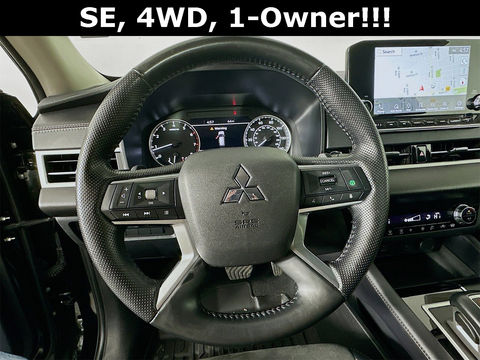 Used 2024 Mitsubishi Outlander SE image 12