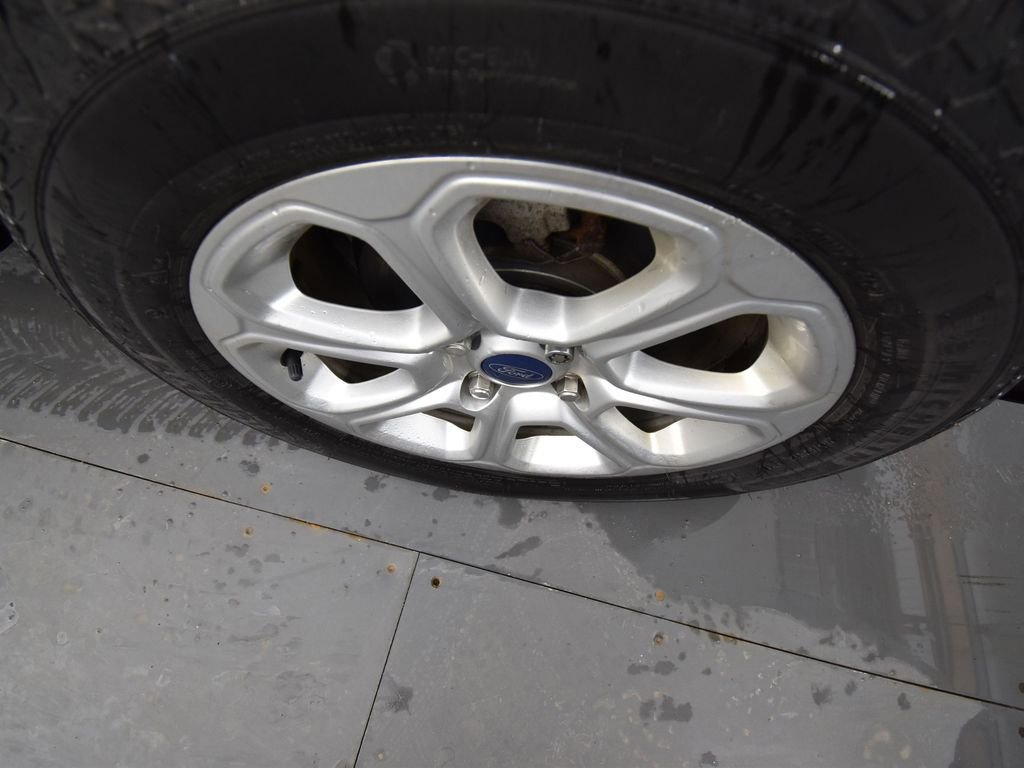 Used 2019 Ford EcoSport SE image 9