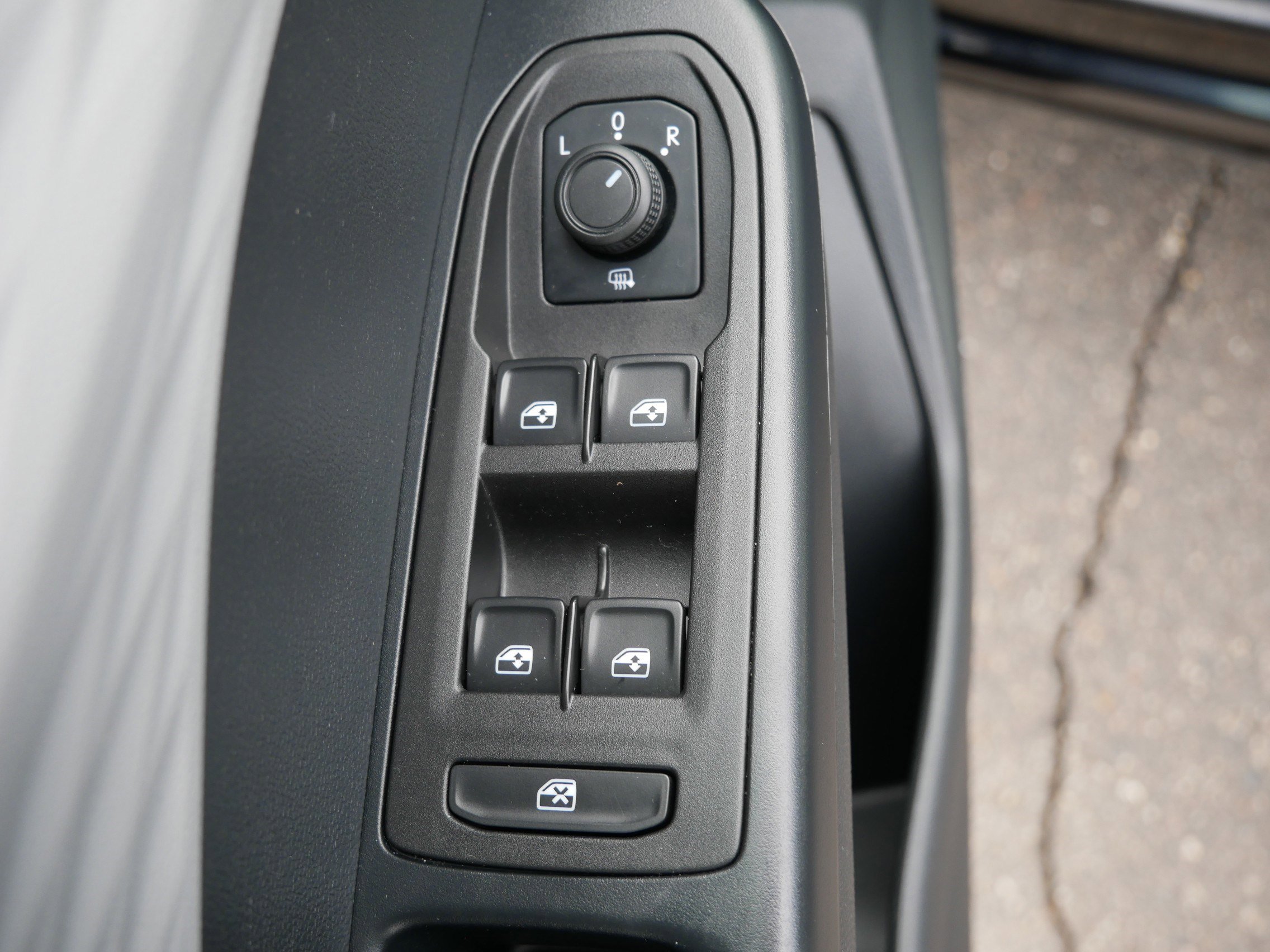 Certified 2023 Volkswagen Taos S image 19