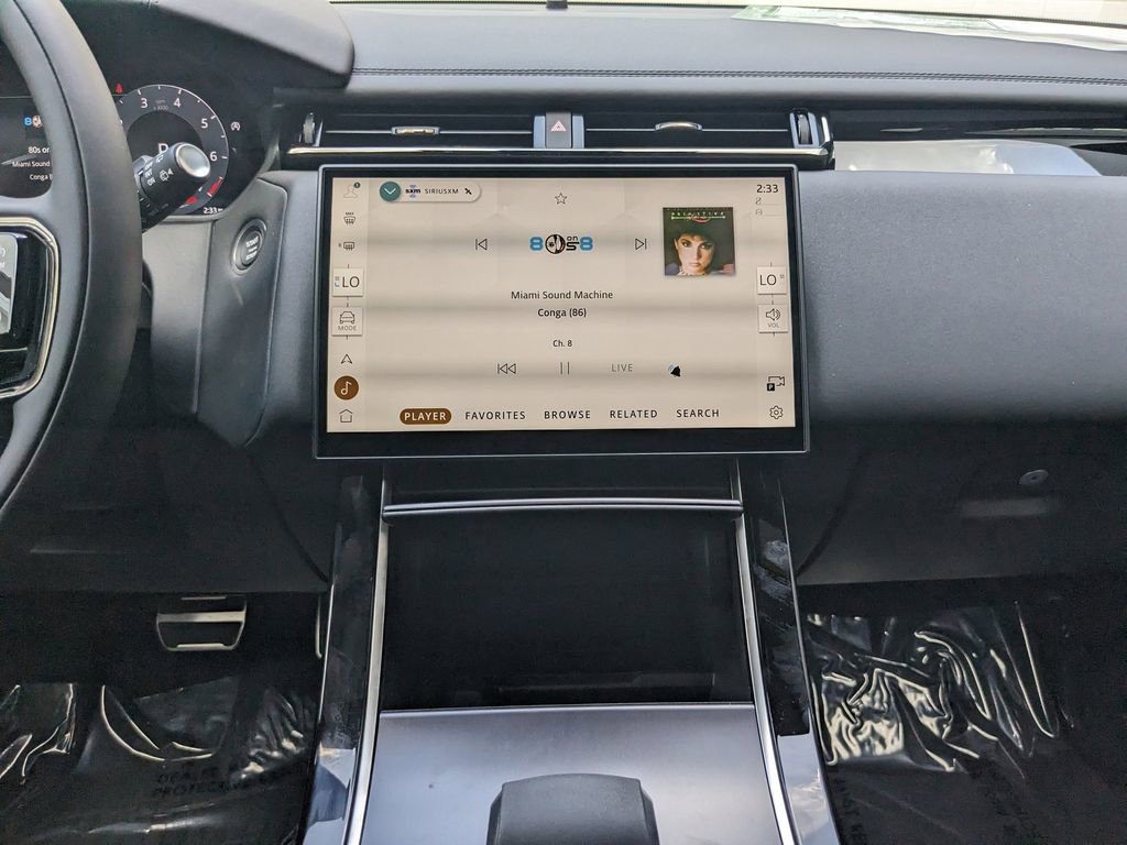 New 2026 Land Rover Range Rover Velar Dynamic SE image 18