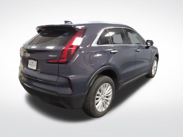 Used 2024 Cadillac XT4 Luxury w/ Cold Weather Package image 5