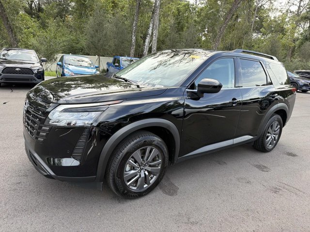 Used 2026 Nissan Pathfinder SV FWD image 5