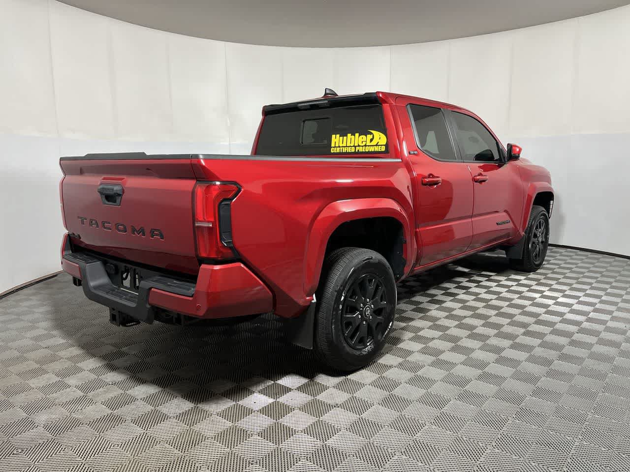 Used 2024 Toyota Tacoma SR5 AWD/4WD image 8