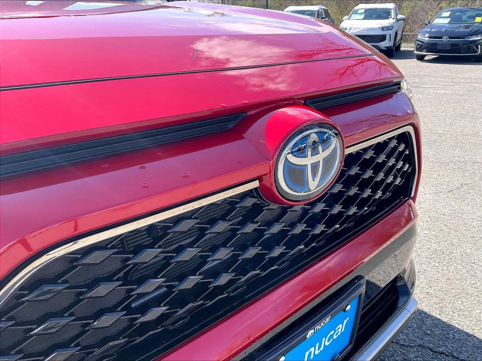 Used 2023 Toyota RAV4 XSE w/ Weather Package AWD/4WD image 31