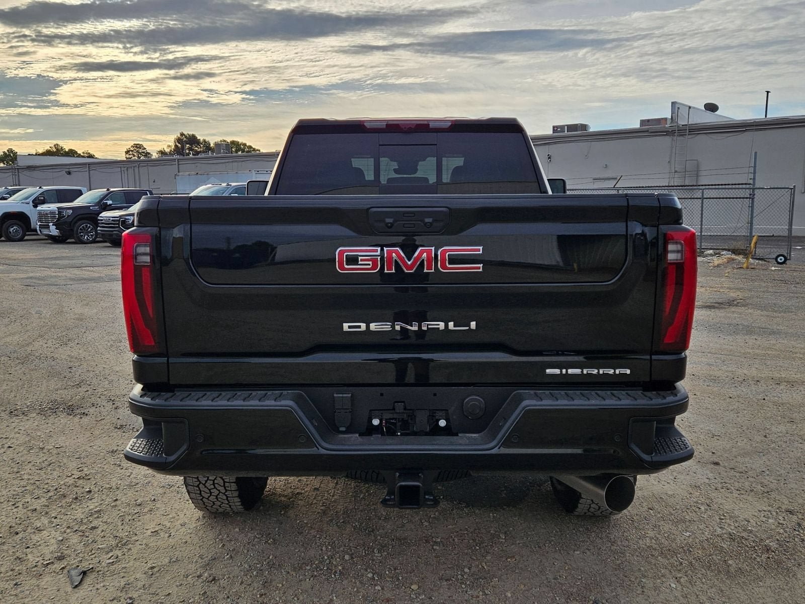 New 2026 GMC Sierra 2500 Denali w/ Denali Reserve Package AWD/4WD image 6